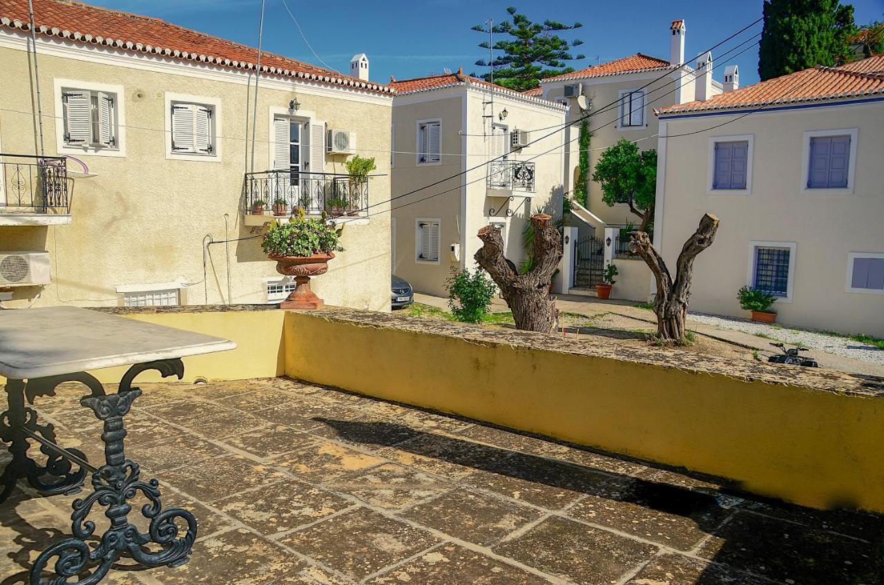 Villa Spetses Exterior photo
