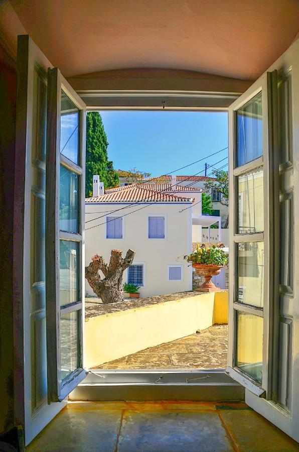 Villa Spetses Exterior photo