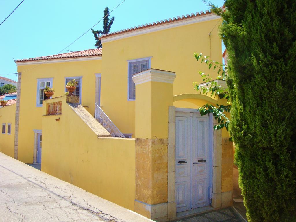 Villa Spetses Exterior photo