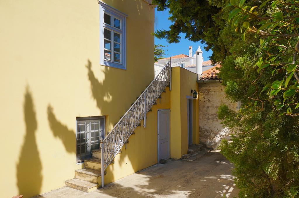Villa Spetses Exterior photo